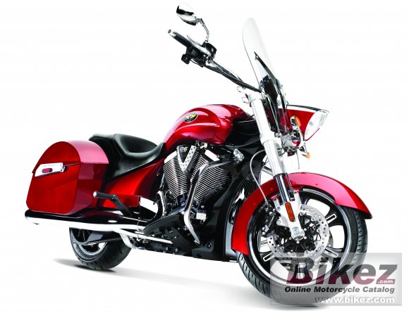 2012 Victory Cross Roads Delux photo